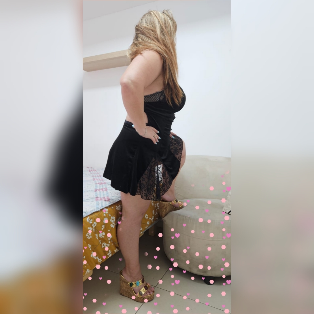 מליסה קורנת מזמינה