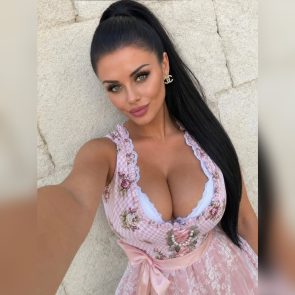 נערות ליווי - דיאנה אלגנטית אמיתית
